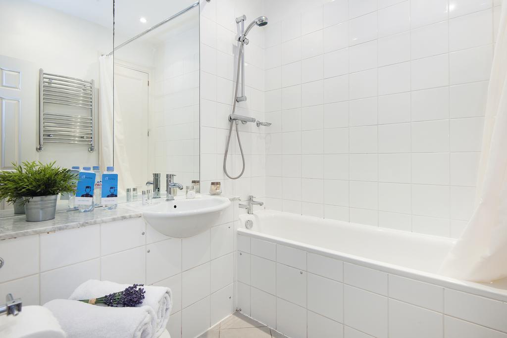 דירות לונדון The Stratford Road Pied-A-Terre מראה חיצוני תמונה