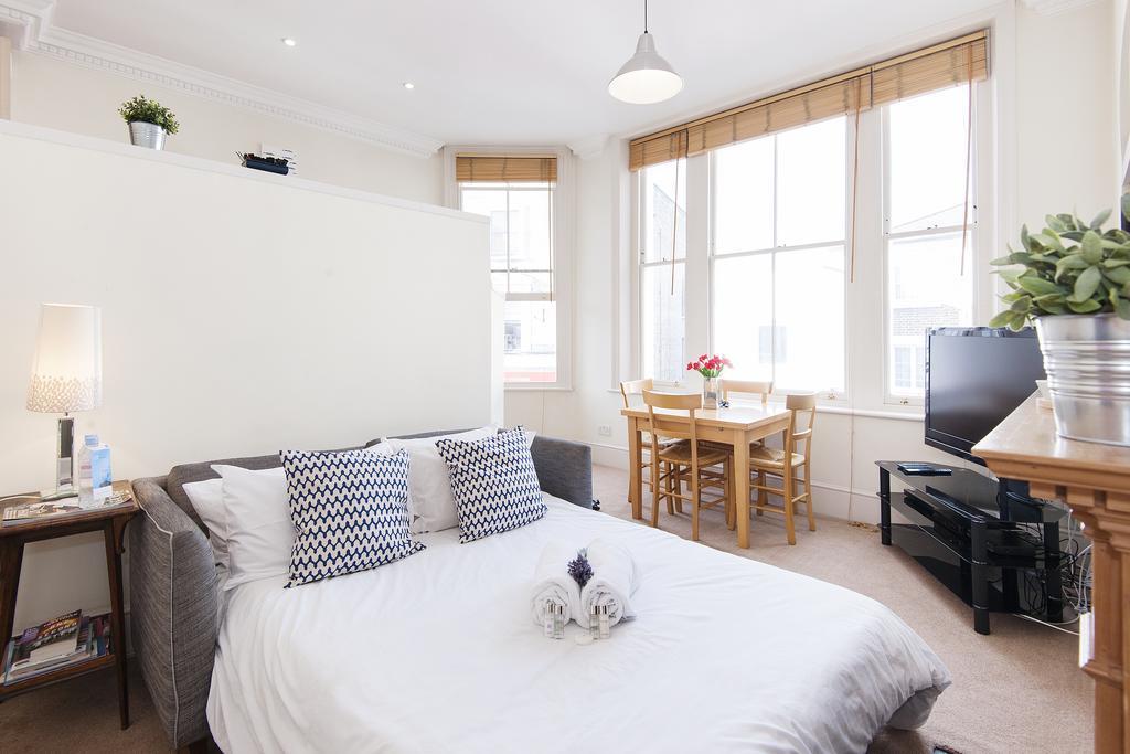 דירות לונדון The Stratford Road Pied-A-Terre מראה חיצוני תמונה